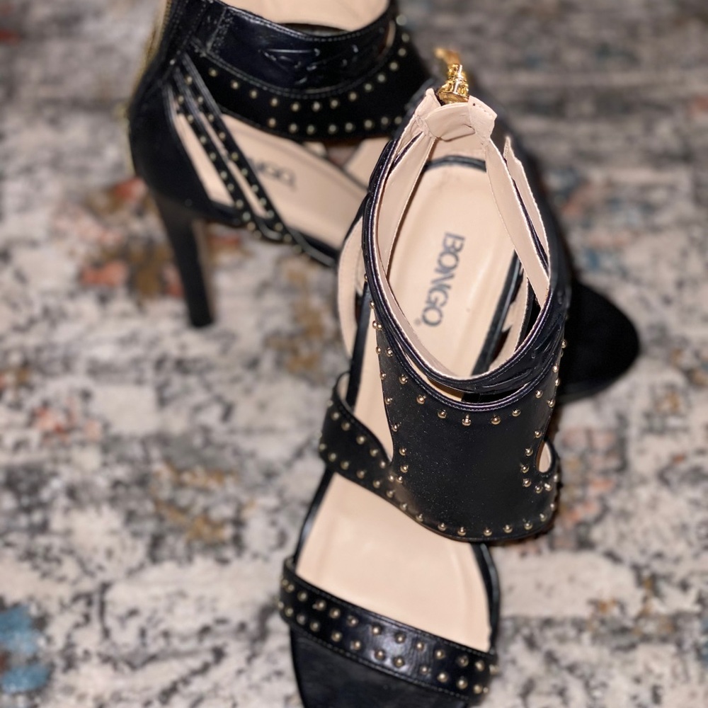 Black Bongo Zip-Up Heels